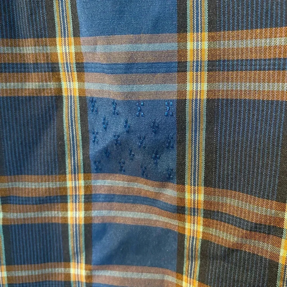 Prana men’s slim fit button down shirt, large. Blue, salmon and beige plaid - Picture 4 of 6